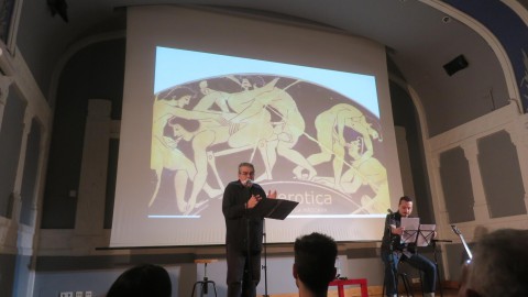 ARS EROTICAS EN EL CENTRO DE CREACION ESCENICA ´CARLOS ALVAREZ-NOVOA DE LANGREO