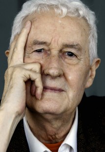 El libro homenaje al poeta Félix Grande se presenta el viernes en La Felguera