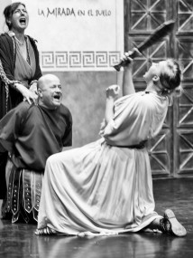 LA PREMIADA OBRA DE TEATRO KUMEN ´LA COMEDIA DE MILES GLORIOSUS´ LLEGA A POLA DE LENA